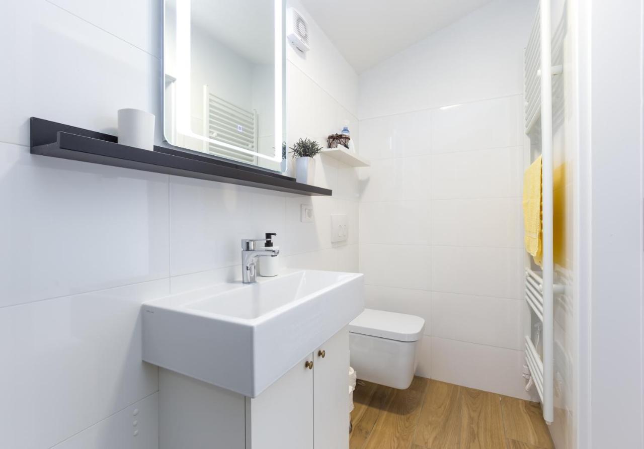 Apartmani Lucija โปเรช ภายนอก รูปภาพ