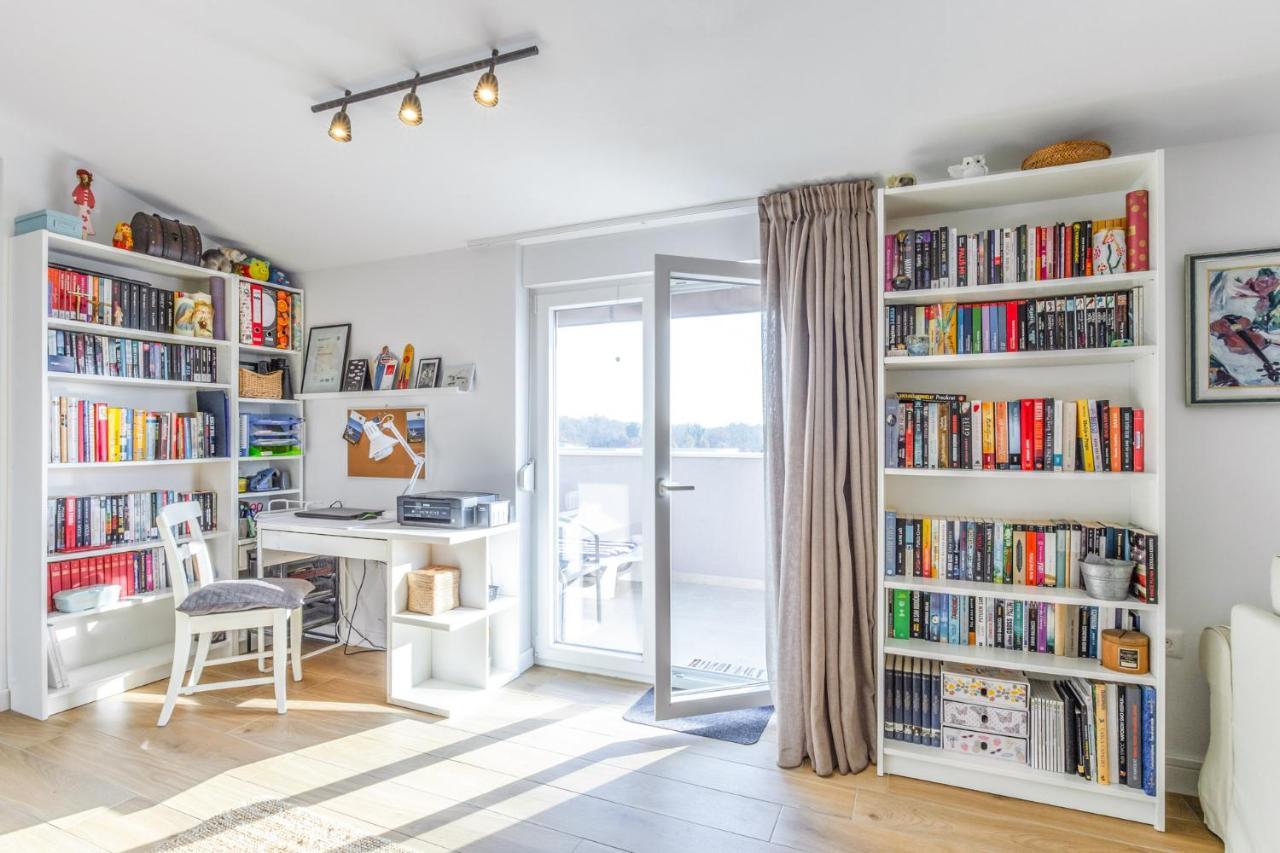 Apartmani Lucija โปเรช ภายนอก รูปภาพ