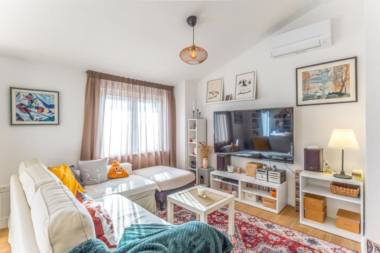 Apartmani Lucija โปเรช ภายนอก รูปภาพ